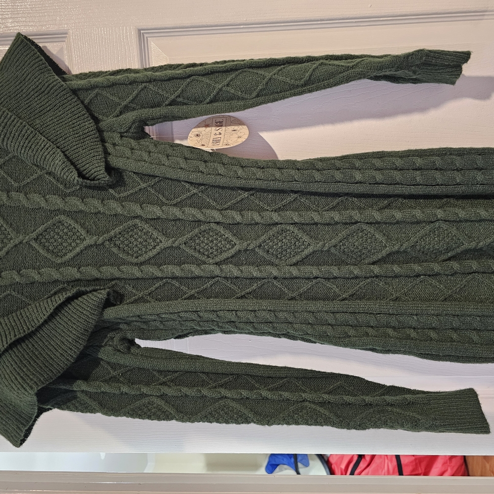 Elegant Green Cable Knit Mini Dress
